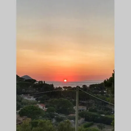 Tra Mare E Tramonti בית נופש